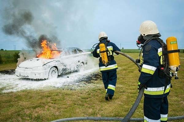 تصادف و آتش سوزی وسایل نقلیه الکتریکی